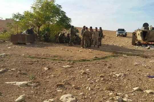 Quân đội Syria trên chiến trường miền bắc Hama. Ảnh minh họa Masdar News