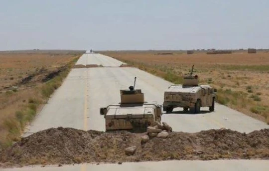 Lực lượng SDF tiến công trên sa mạc tỉnh Hasakah. Ảnh minh họa South Front