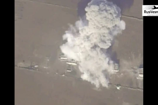 Không quân Syria không kích trên chiến trường Hama. Ảnh minh họa Masdar News