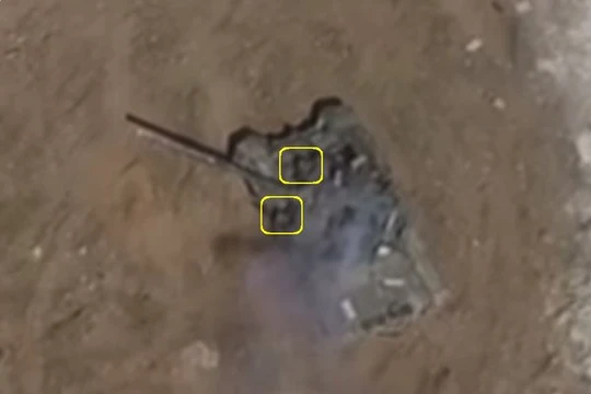 Video: Lực lượng Hồi giáo cực đoan một lần nữa tấn công trúng xe tăng T-90A