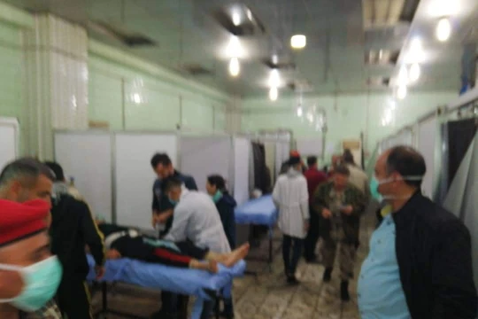 Người dân bị trúng độc khí gas Clo ở Aleppo