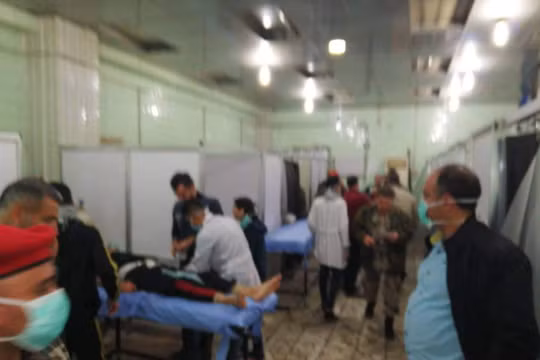 Người dân bị trúng độc khí gas Clo ở Aleppo