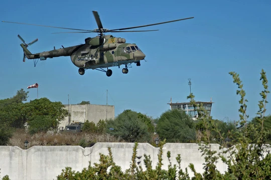 Chùm video: Cận cảnh bắt giữ các tay súng FSA bắn chiếc Mi-8 Nga