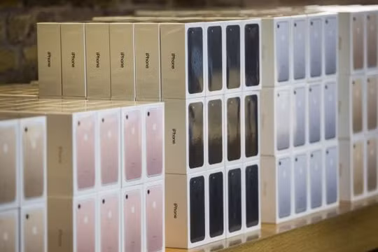 Các thùng đựng điện thoại iPhone 7