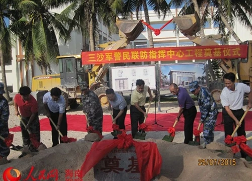 Lễ khởi công xây dựng trung tâm chỉ huy liên thủ trên đảo Phú Lâm. Ảnh: People's Daily.