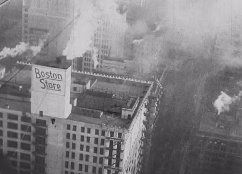 Một trong những cảnh quay thành phố Chicago năm 1914 - ảnh minh họa LiveLeak