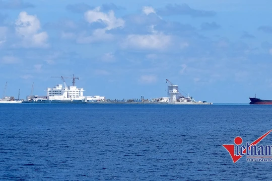 TQ cải tạo trái phép đá Huy Gơ ở Trường Sa của VN