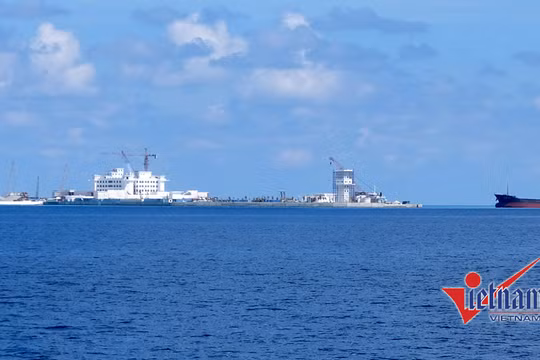 TQ cải tạo trái phép đá Huy Gơ ở Trường Sa của VN