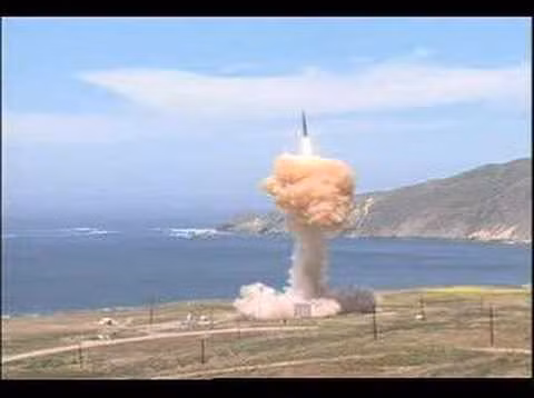 Phóng tên lửa Minuteman III ICBM - ảnh Business Insider