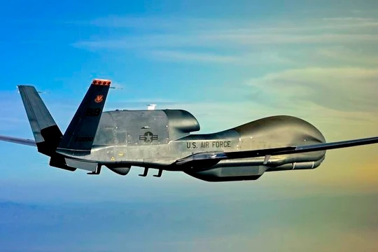 Máy bay trinh sát tầm cao Global Hawk Mỹ