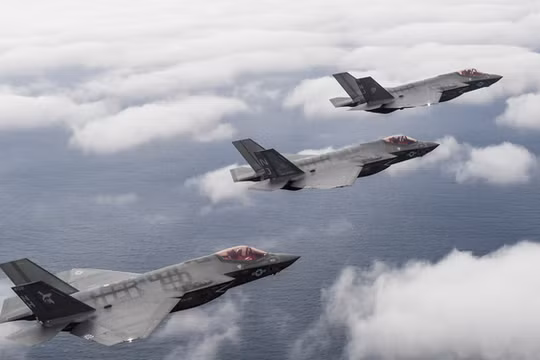 Các máy bay tàng hình F-35C.