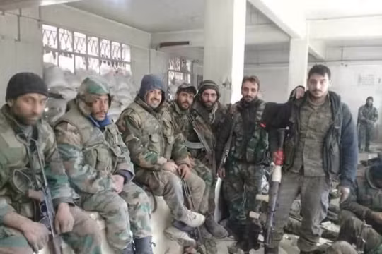 Binh sĩ quân đội Syria chuẩn bị tiến hành cuộc tấn công vào khu vực Đông Ghouta - ảnh minh họa Masdar News