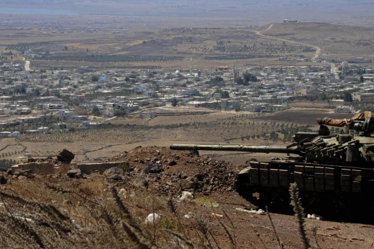 Xe tăng quân đội Syria trên cao nguyên Golan