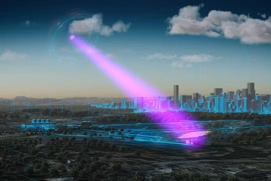 Năng lượng điện mặt trời từ không gian truyền xuống Trái Đất. Ảnh AirBus