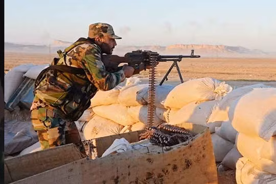 Binh sĩ quân đội Syria trên chiến trường thành phố Manbij. Ảnh minh họa: Masdar News.