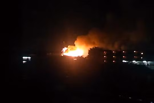 Lửa, khó bốc lên sau vụ nổ