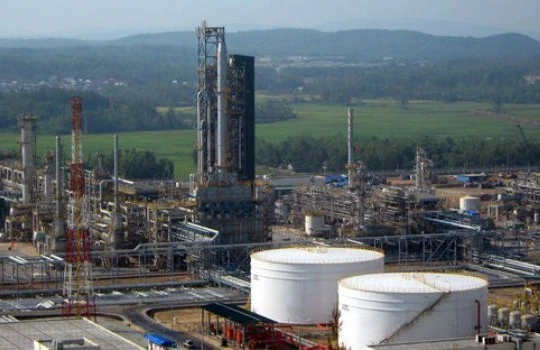 Đàm phán mua cổ phần nhà máy Dung Quất của Gazprom bị kéo dài vì các khoản nợ