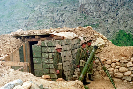 Một trần địa tiền tiêu của đồn biên phòng trên biên giới Liên bang Nga và Afghanistan. Ảnh TV Zvezda