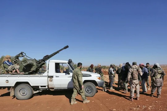 Nhóm các tay súng phiến quân FSA trên chiến trường Al-Bab