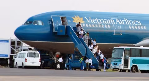 Xử phạt Vietnam Airlines,Vietjet Air
