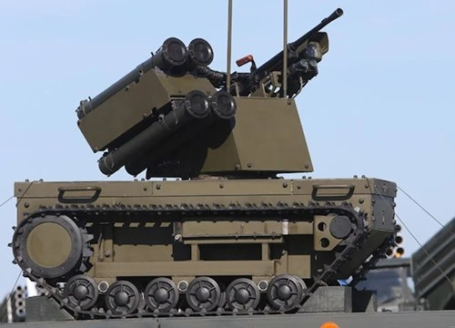 Rô-bốt chiến đấu Platform-M 