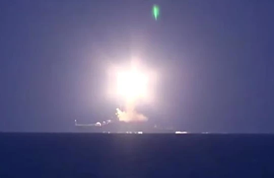 Nga bắn Kalibr trên 1.000 dặm từ biển Caspian vào Syria thế nào?