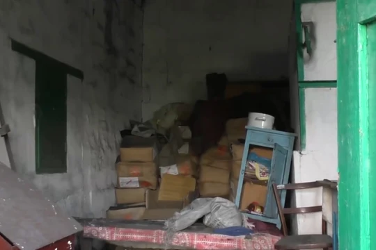 Lực lượng An ninh Lugansk phát hiện kho vũ khí của quân đội Ukraina. Anh minh họa video