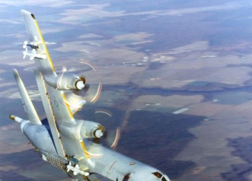 Kilo Việt Nam như 'hổ thêm cánh' với sát thủ P-3 Orion