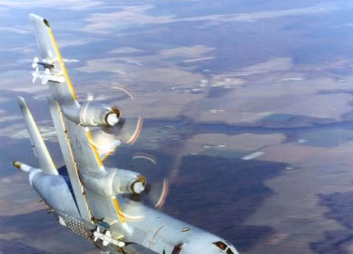 Kilo Việt Nam như 'hổ thêm cánh' với sát thủ P-3 Orion