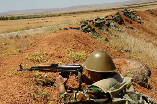 Binh sĩ Syria chiến đấu trên chiến trường Aleppo