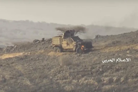 Một xe cơ giới của Quân đội Quốc gia Yemen bị Houthi phá hủy ở tỉnh Dhale. Ảnh South Front
