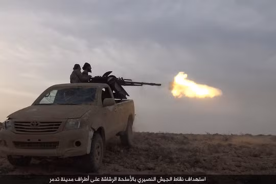 IS tiếp tục mở trận tấn công mới, nộp mạng 15 tay súng