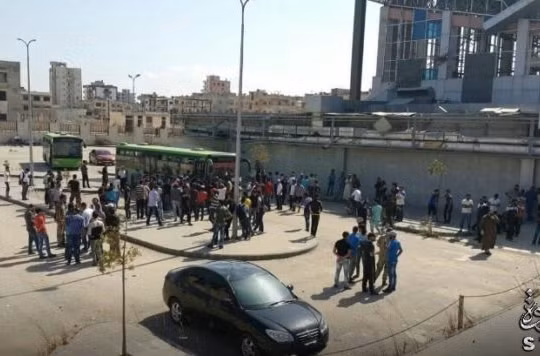 Các chiến binh Hồi giáo cực đoan di tản khỏi thành phố Homs