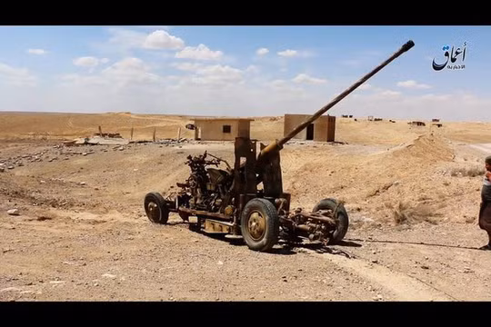 Quân đội Syria lại bất ngờ thua, IS đánh chiếm căn cứ Muhajarah gần sân bay T4