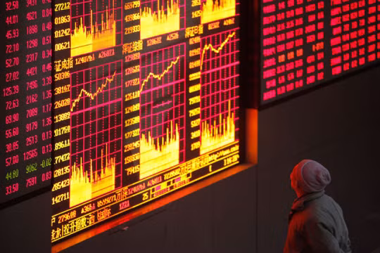 Chứng khoán Trung Quốc đỏ sàn