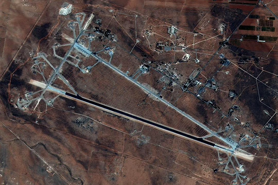Sân bay quân sự Syria sau cuộc tập kích bằng tên lửa Tomahawks