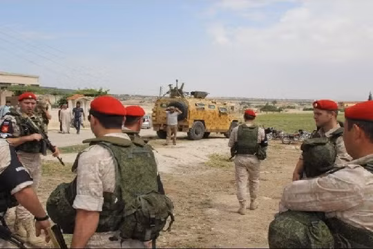 Quân cảnh Nga tiến vào thị trấn miền bắc Hama, Ảnh minh họa Masdar News