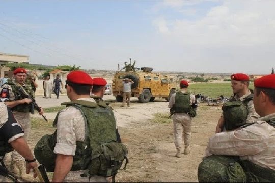 Quân cảnh Nga tiến vào thị trấn miền bắc Hama, Ảnh minh họa Masdar News