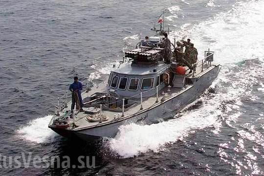 Xuồng máy của lực lượng Vệ binh Cách mạng Hồi giáo iran