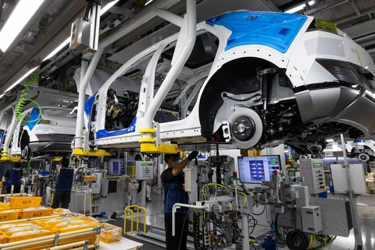 Xưởng sản xuất ô tô điện Hyundai. Hàn Quốc. Ảnh GadGets Now