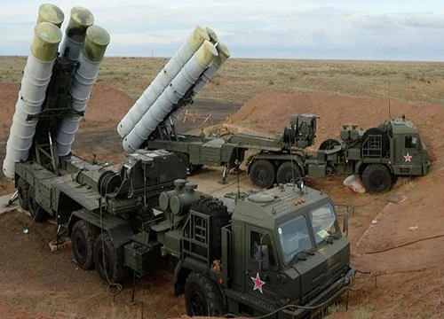 Hệ thống tên lửa phòng không S-400 Triumph của Nga