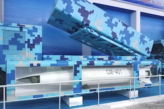 Trung Quốc trưng bày nhiều vũ khí hiện đại trong triển lãm Chu Hải.