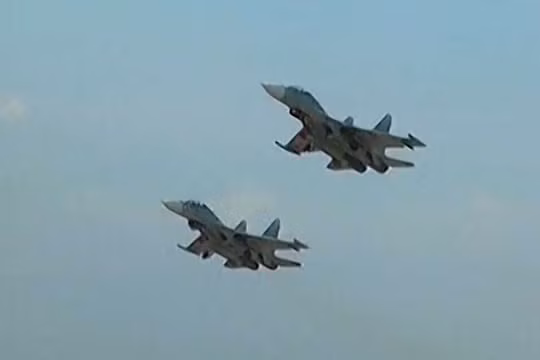 Video: Su-27 Việt Nam xung trận diệt địch trên Biển Đông 