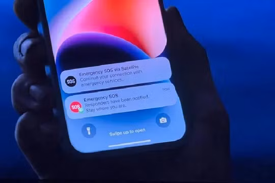 Dịch vụ nhắn tin khẩn cấp vệ tinh iPhone 14. Ảnh CNBC