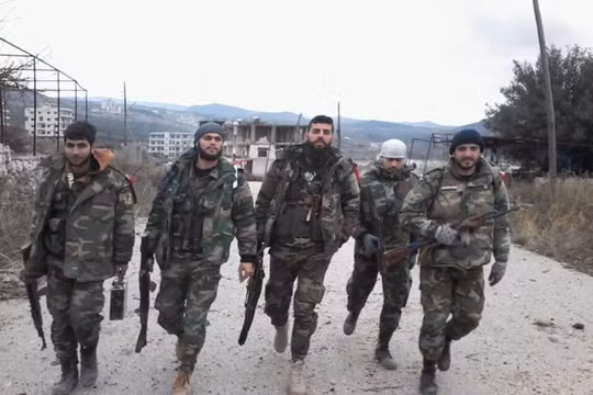 các binh sĩ quân đội Syria ở Latakia