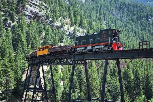 Một trong tuyến đường sắt nguy hiểm nhất trên thế giới - Tuyến đường sắt Georgetown Loop