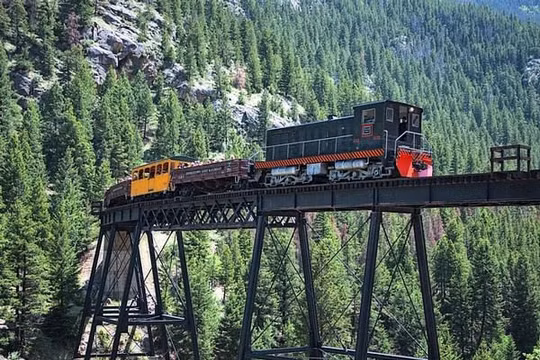 Một trong tuyến đường sắt nguy hiểm nhất trên thế giới - Tuyến đường sắt Georgetown Loop