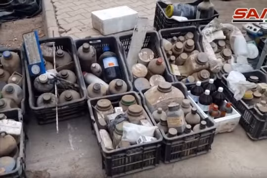 Những chất độc hóa học mà IS cất giấu ở thành phố Deir Ezzor - ảnh video SANA