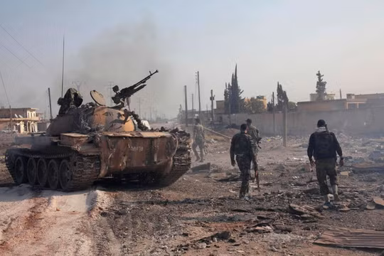 Binh sĩ Vệ binh Cộng hòa Syria trên chiến trường ngoại ô Damascus