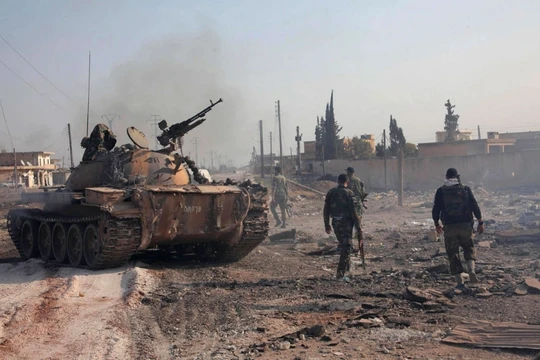 Binh sĩ Vệ binh Cộng hòa Syria trên chiến trường ngoại ô Damascus